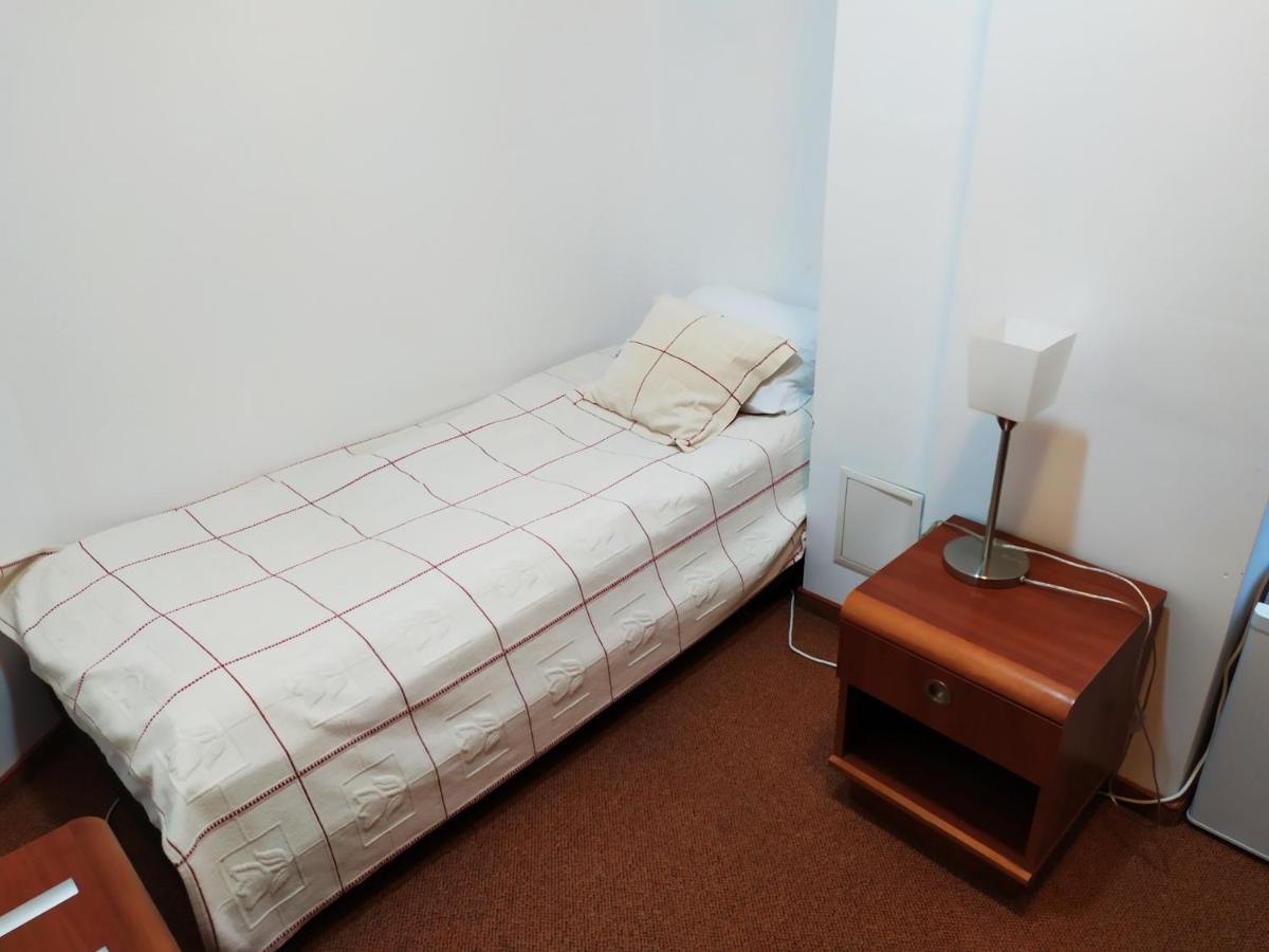 Gosciniec Czarci Mlyn Bed & Breakfast เบงจิน ภายนอก รูปภาพ